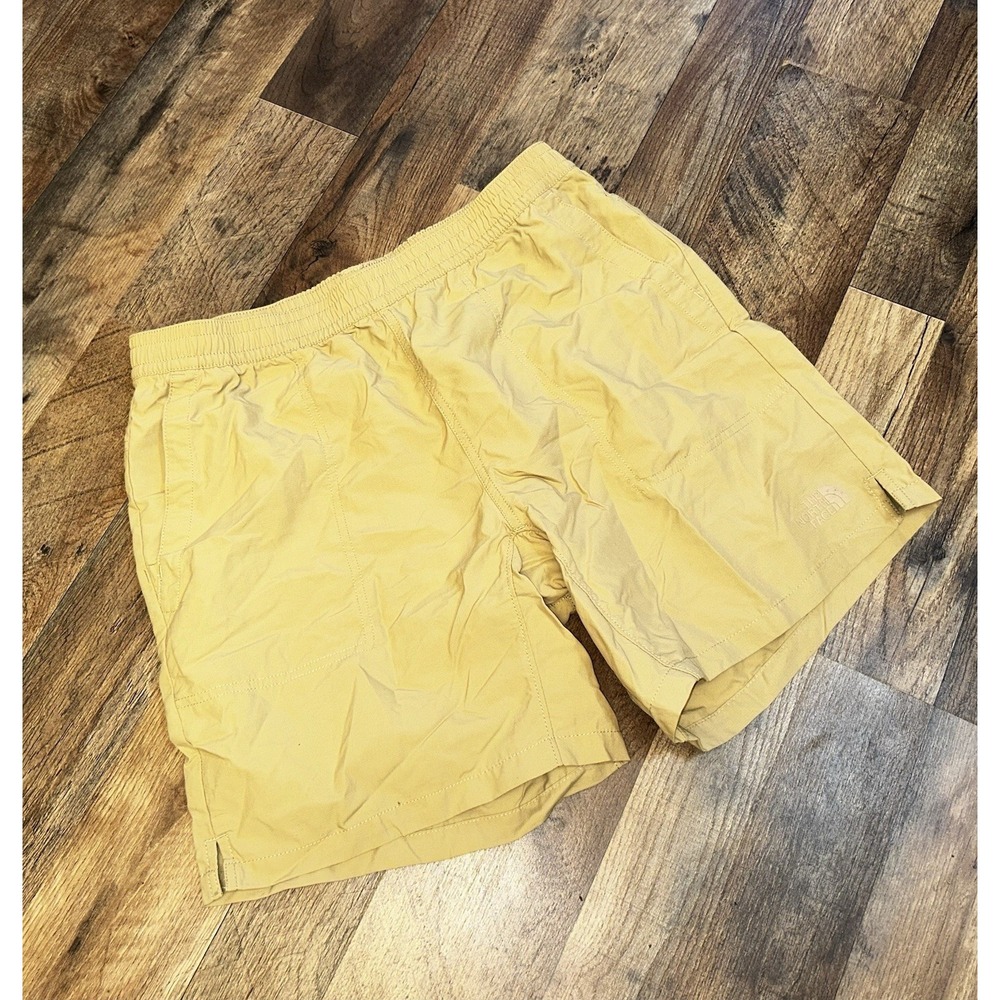 The North Face pull-on running athletic shorts Medium Inseam 7"